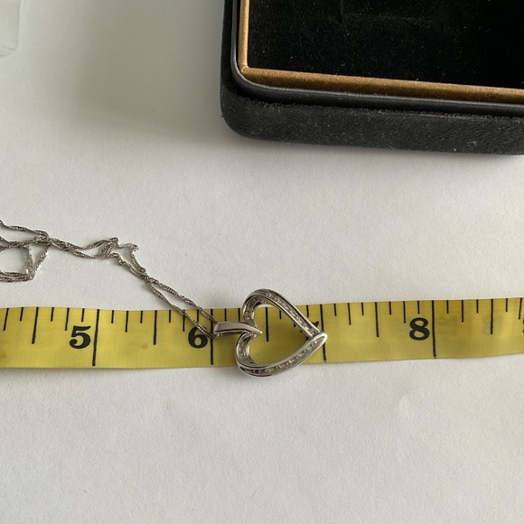 10k Solid goldHeart Necklace - Picture 8 of 10